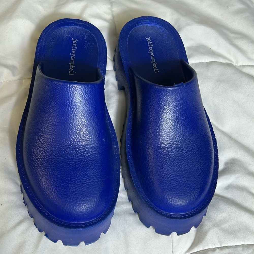 Womens Jeffrey Campbell blue clogs platform mule. Size 9.